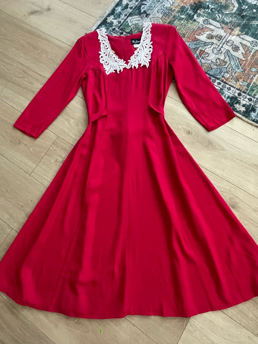 VINTAGE BE SMART size 8/10 REd made in USA women dress